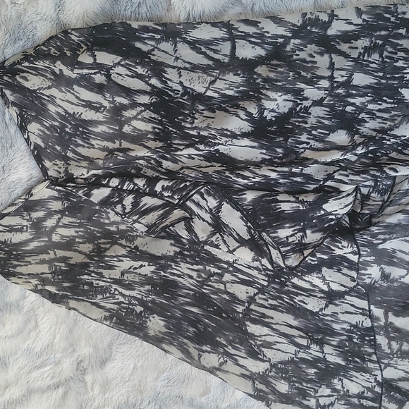 Sheer Guess top - Picture 3 of 3